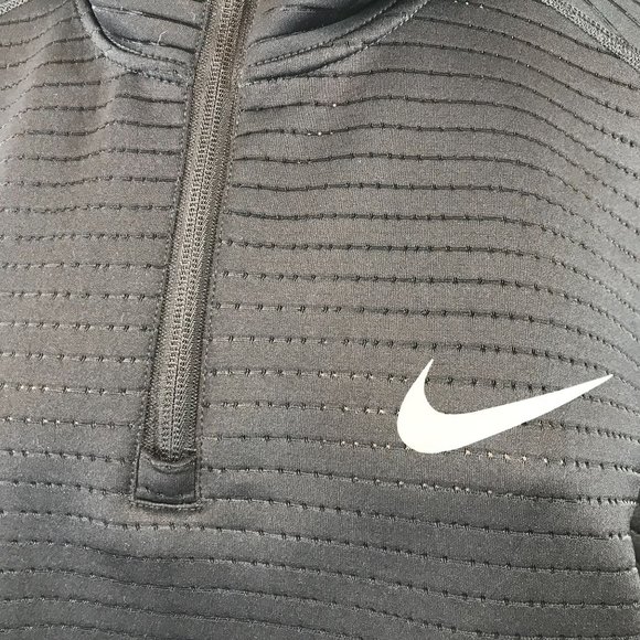 NIKE PRO ~ MENS MEDIUM ~ BLACK HOODED SHORT SLEEVE FITNESS TOP CQ8343-010 - Picture 4 of 8